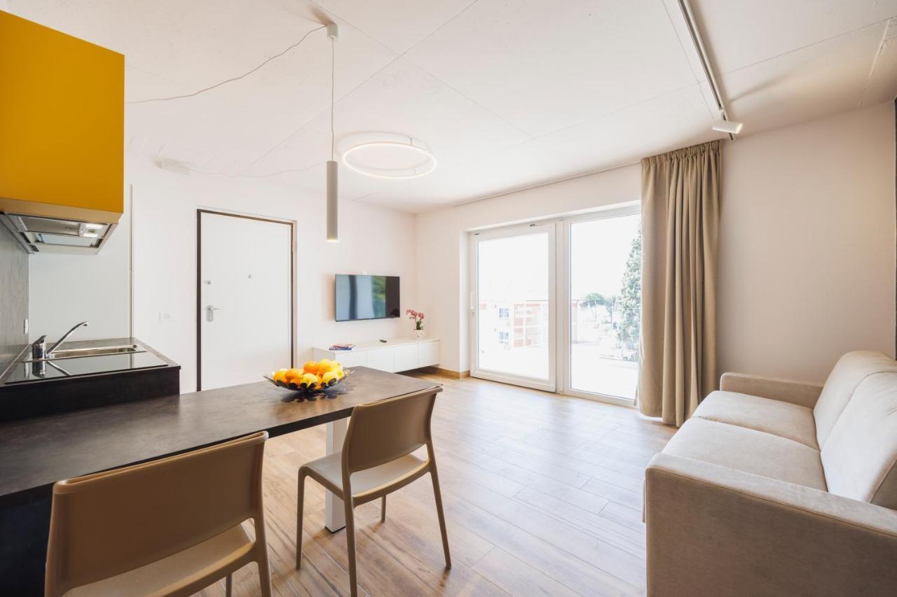 Lake Side Suites 리바 델 이탈리아 베로나 외부 사진