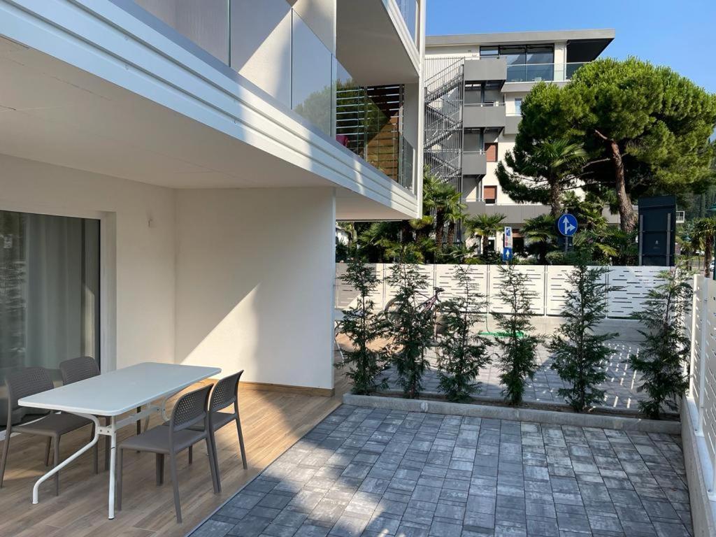 Lake Side Suites 리바 델 이탈리아 베로나 외부 사진